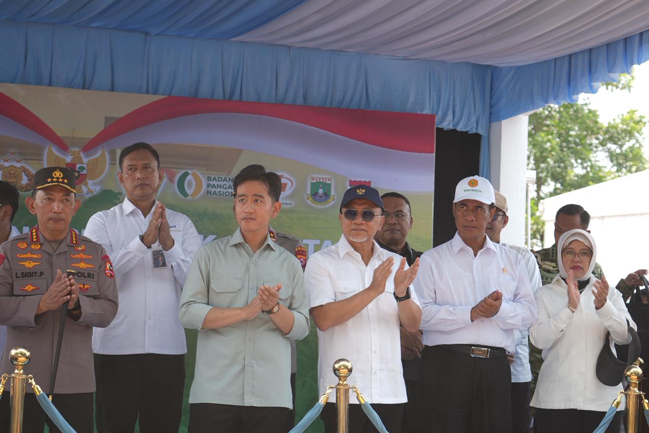 508730_tanam-jagung-serentak-menko-zulhas-apresiasi-sinergi-polri-dan-pemda-yang-konsisten-jaga-ketahanan-pangan-nasional_20251009092019.jpg