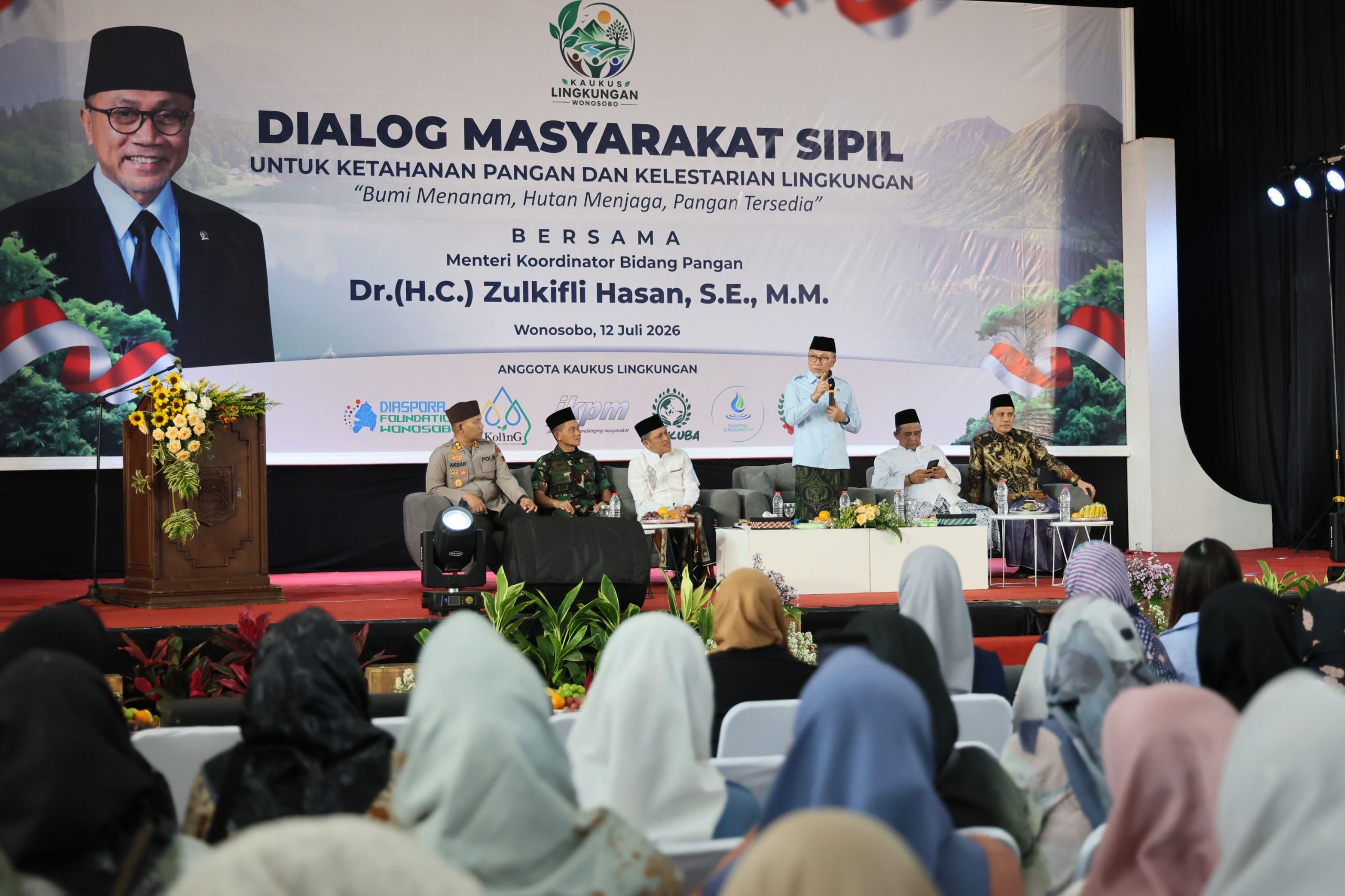Dialog dengan Masyarakat Sipil, Menko Pangan Dorong Penguatan Pangan Lokal Dapat Diserap MBG dan Koperasi Merah Putih