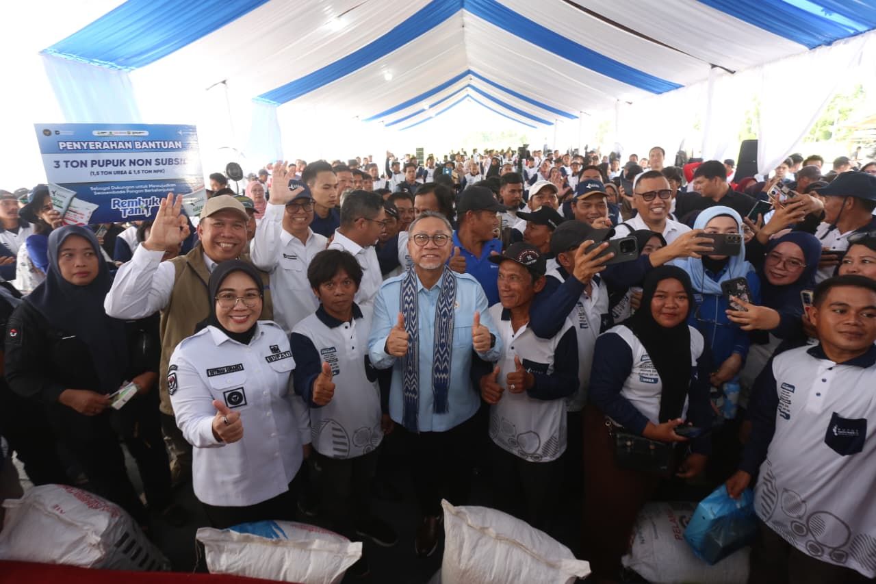 Distribusi Pupuk Bersubsidi Capai 4,77 Juta Ton, Menko Pangan Pastikan HET Tetap Rp1.800/Kg