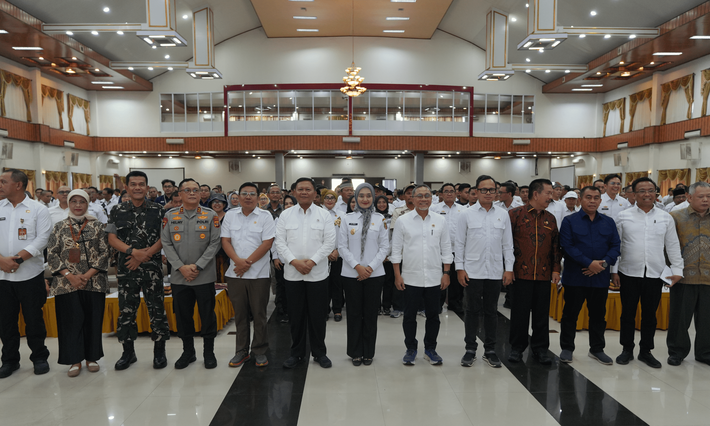 162439_menko-pangan-zulhas-buka-dialog-percepatan-pembentukan-koperasi-merah-putih-provinsi-lampung_20250614213312.png