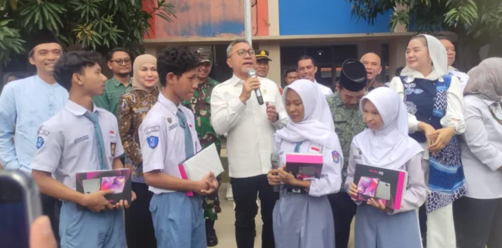 629539_menko-zulhas-sosialisasi-mbg-di-sekolah_20260304121550.png