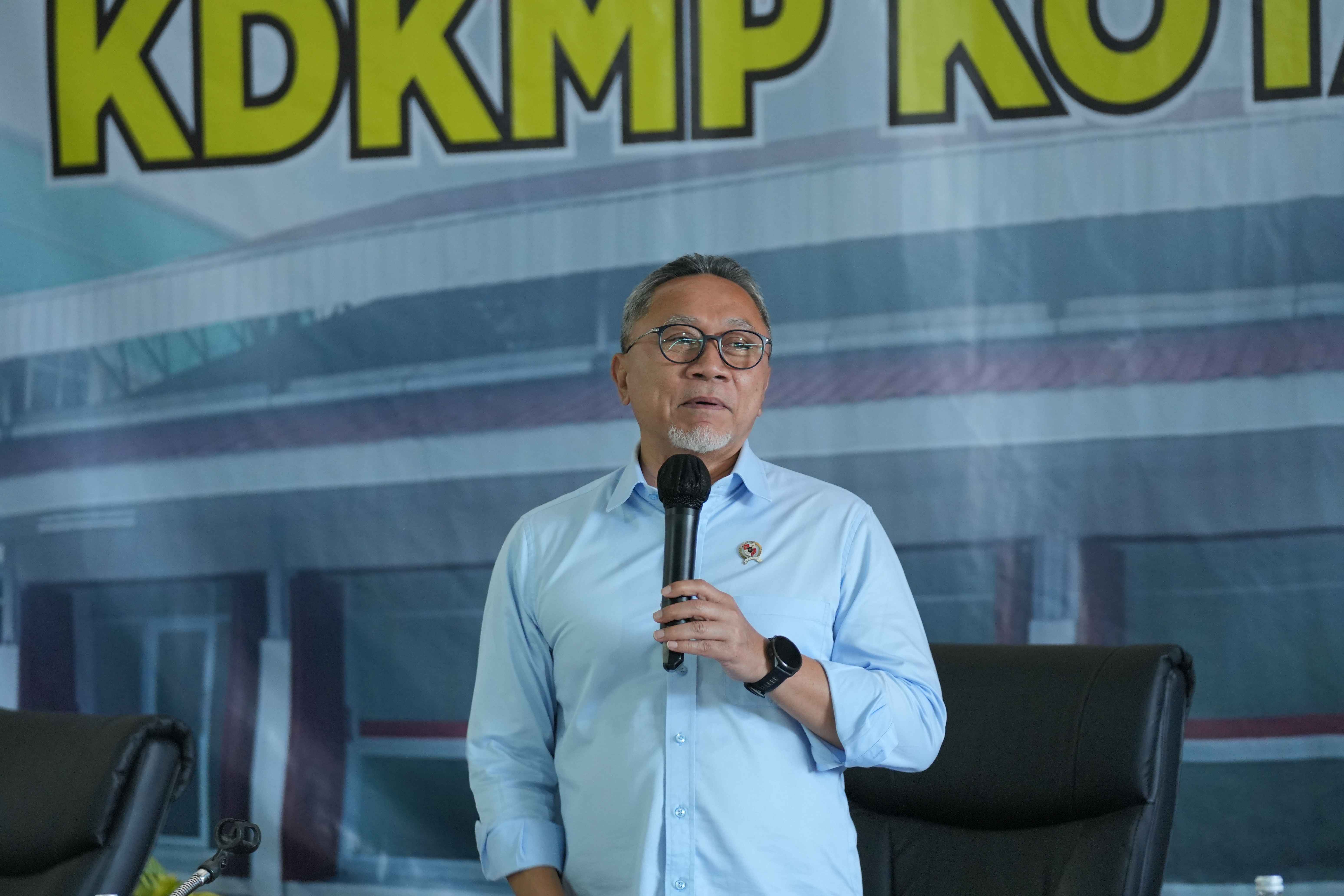 694695_dampingi-menko-pangan-zulkifli-hasan-wali-kota-semarang-agustina-wilujeng-apresiasi-kkmp-sampangan_20260203144737.jpg