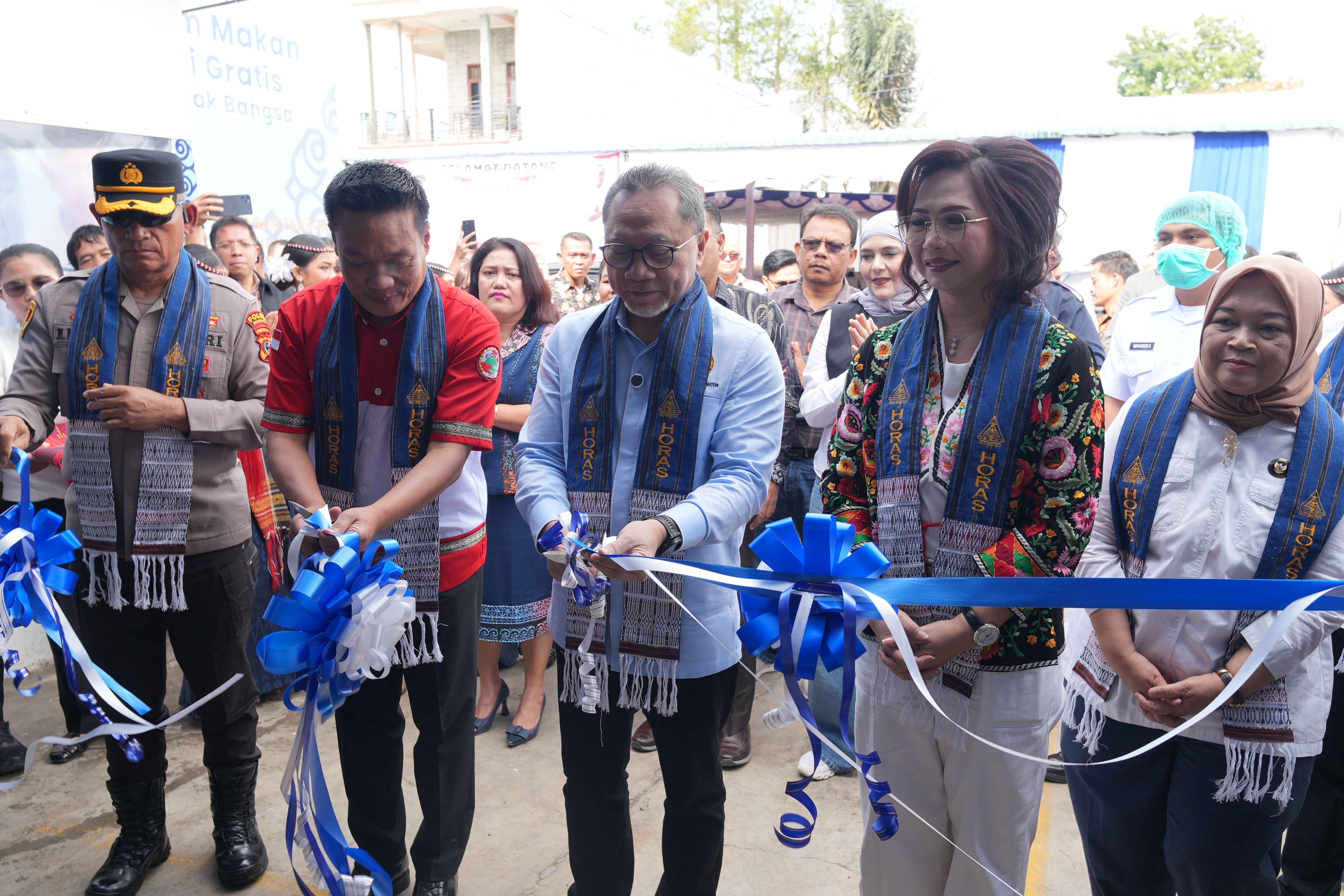 Resmikan SPPG Dolok Sanggul, Zulhas: Keamanan Pangan dan Kesehatan Siswa Prioritas Pemerintah