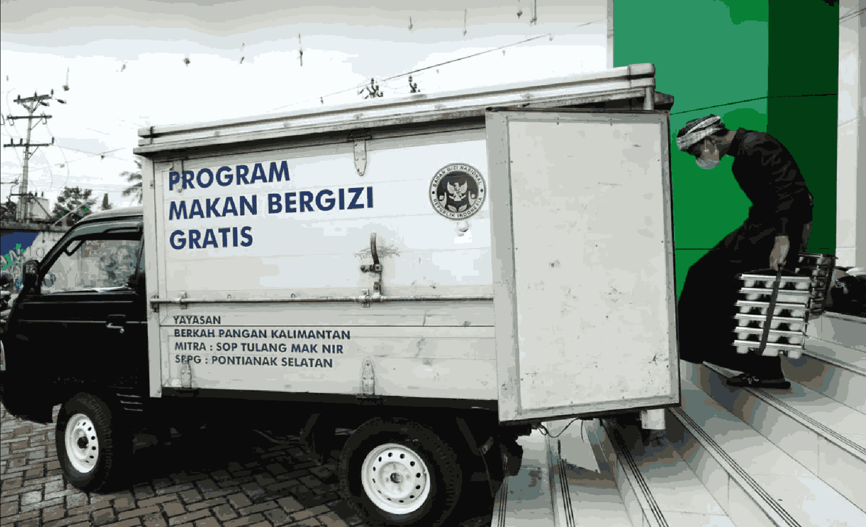 898863_evaluasi-makan-bergizi-gratis-jateng-menko-pangan-soroti-data-dan-mutu_20260306102925.png