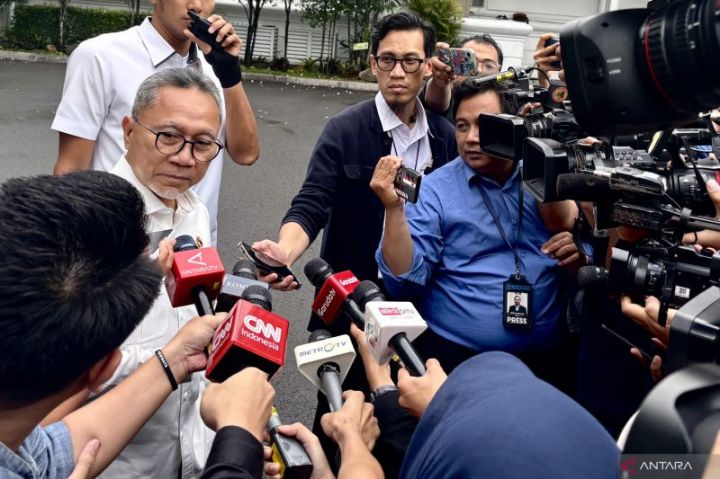 967468_prabowo-instruksikan-zulhas-jaga-harga-sembako-selama-ramadhan_20260305135029.jpg