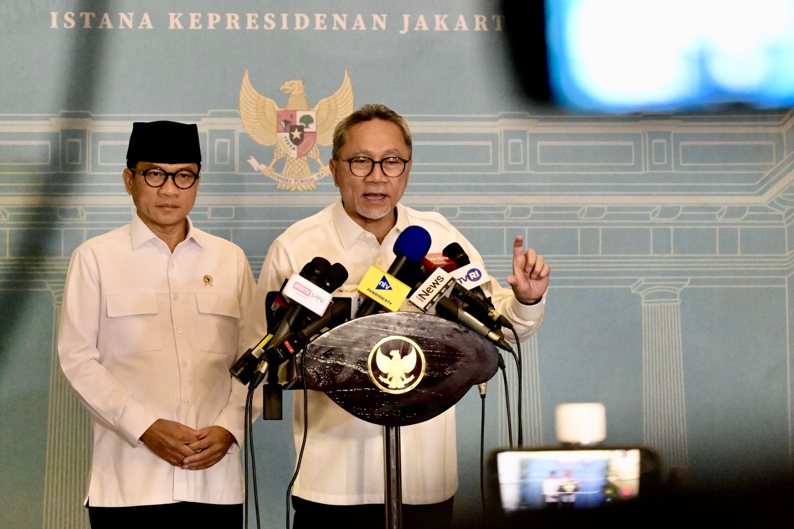 Rapat Bareng Prabowo, Zulhas Minta Waktu 1 Bulan Bereskan Persoalan MBG