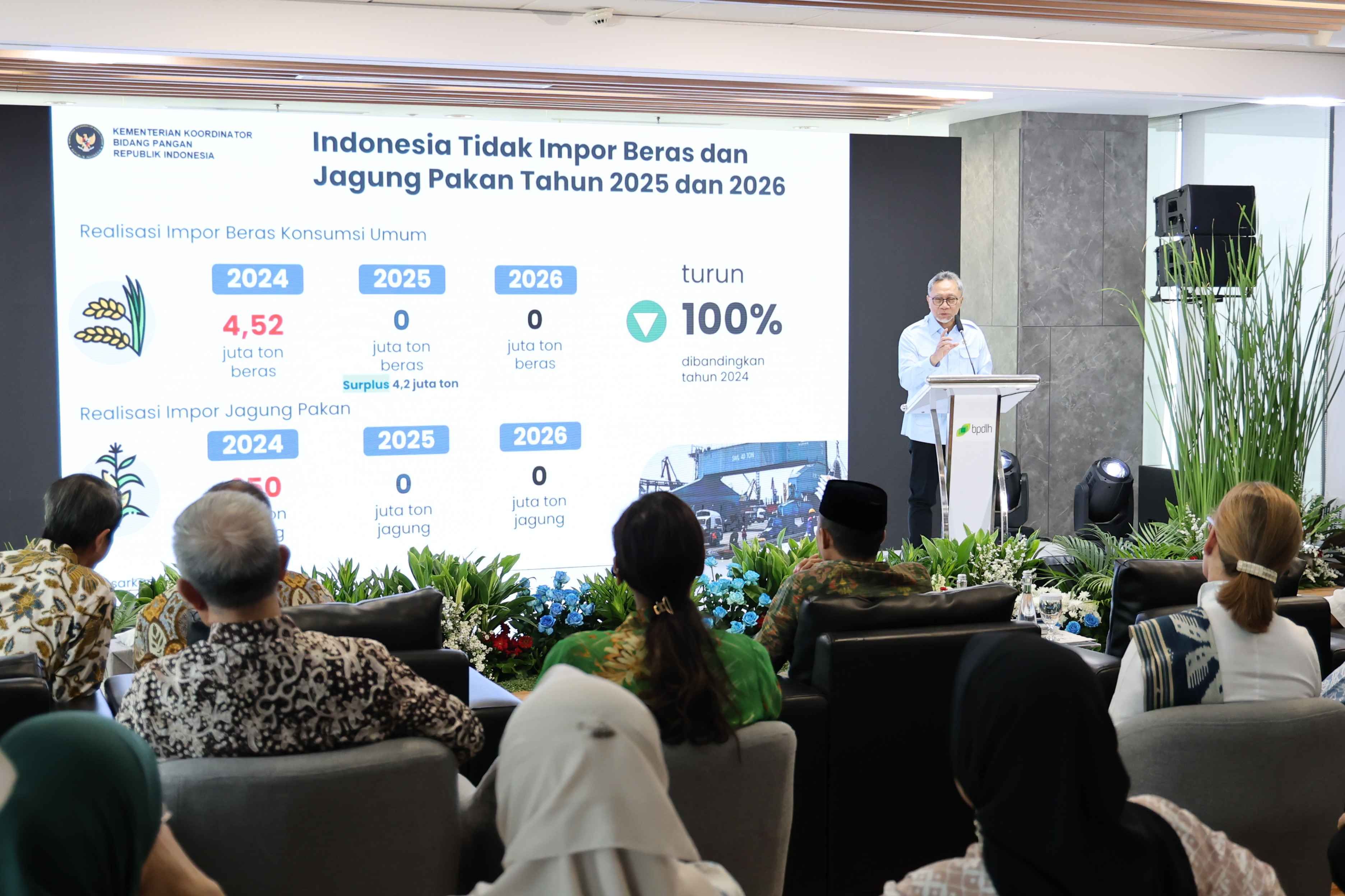 Zulhas Percepat Penyaluran Rp 253,1 M Dana REDD GCF ke 10 Provinsi