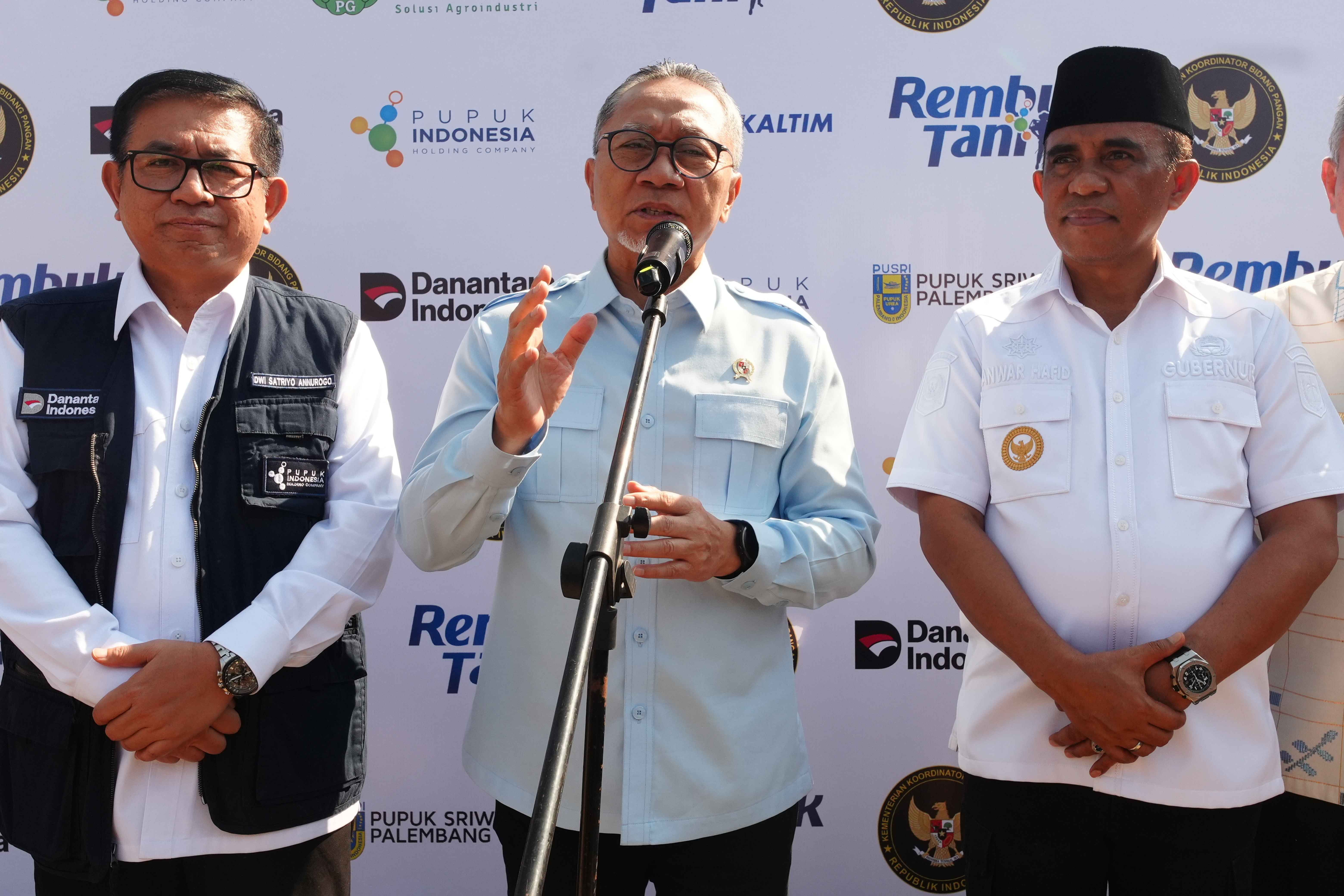 Menko Pangan Zulkifli Hasan Pastikan Pupuk Bersubsidi Tersedia untuk Petani Sulteng