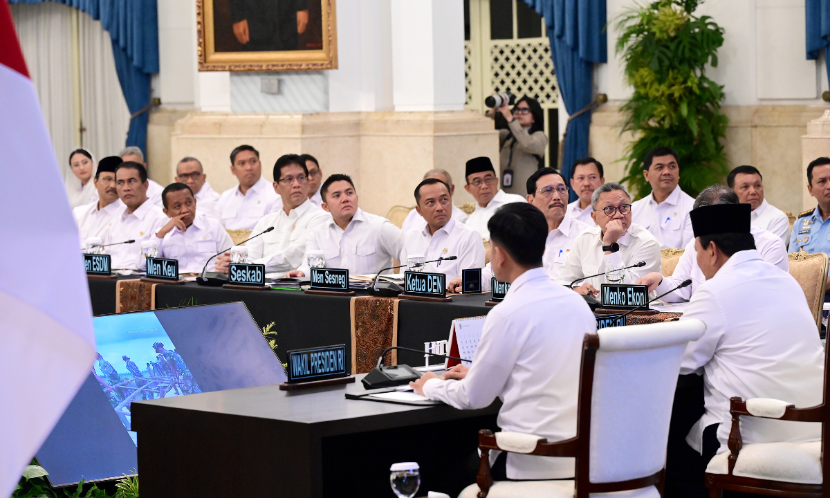460307_menko-pangan-hadiri-sidang-kabinet-paripurna-bahas-penanganan-bencana_20251218103029.png