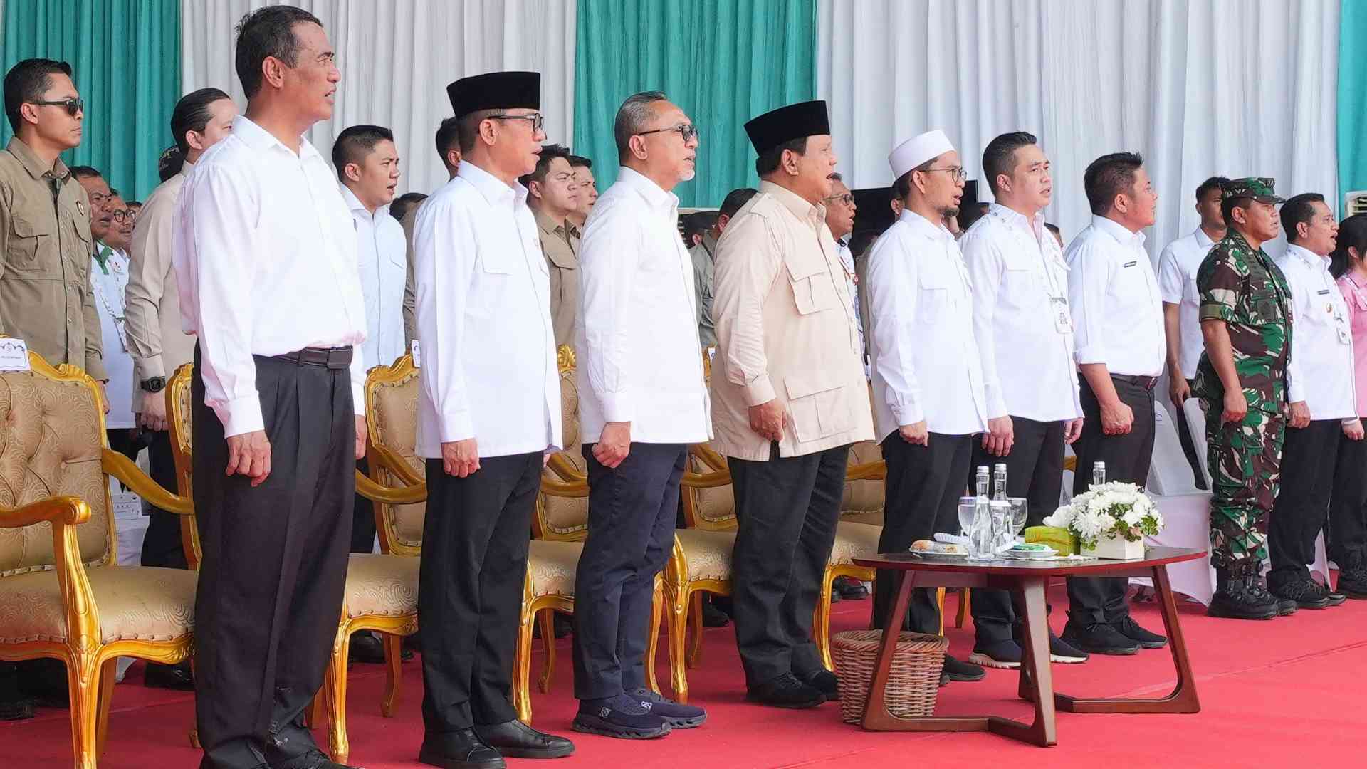 Menghadiri Launching Gerakan Indonesia Menanam (Gerina)